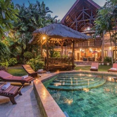 New Daria Villas Seminyak Екстер'єр фото