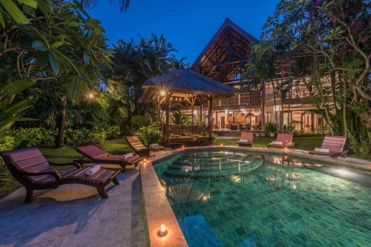 New Daria Villas Seminyak Екстер'єр фото